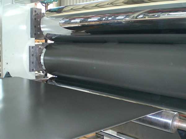 高速铝塑复合板挤压生产线01